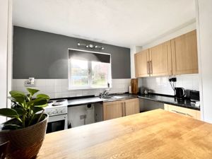 Kitchen- click for photo gallery